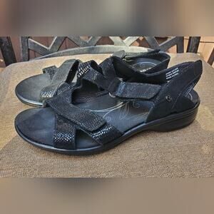 Revere 9W women's black lizard sandals strappy